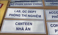 Bảng Tên Phòng Ban Mica Giá Rẻ